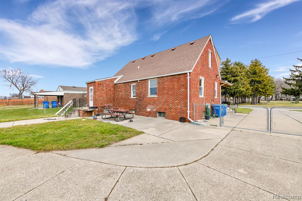 27669 Campbell Road Warren, MI 48093 - Photo 29 of 32