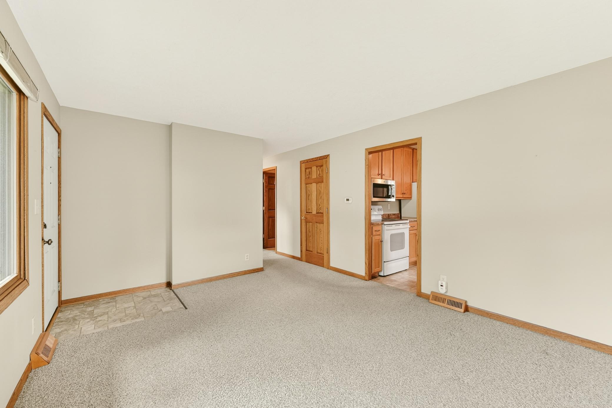 402 Strathmore Lane Southeast Rochester, MN 55904 - Photo 9 of 31