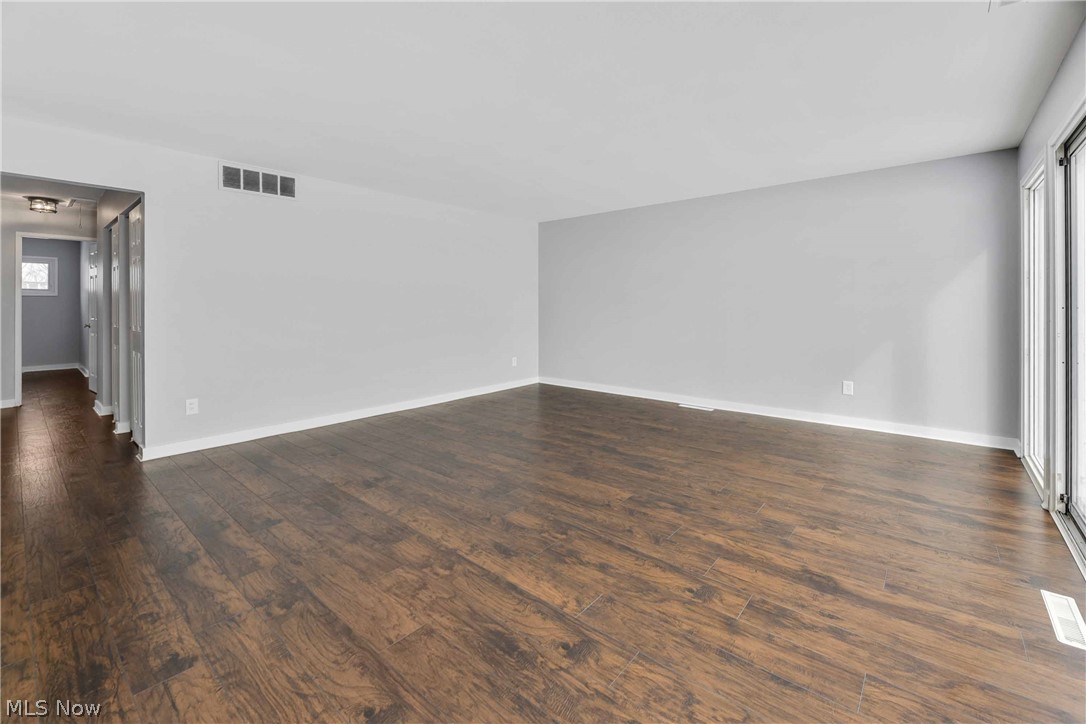 6333 Springwood Road Parma Heights, OH 44130 - Photo 11 of 35