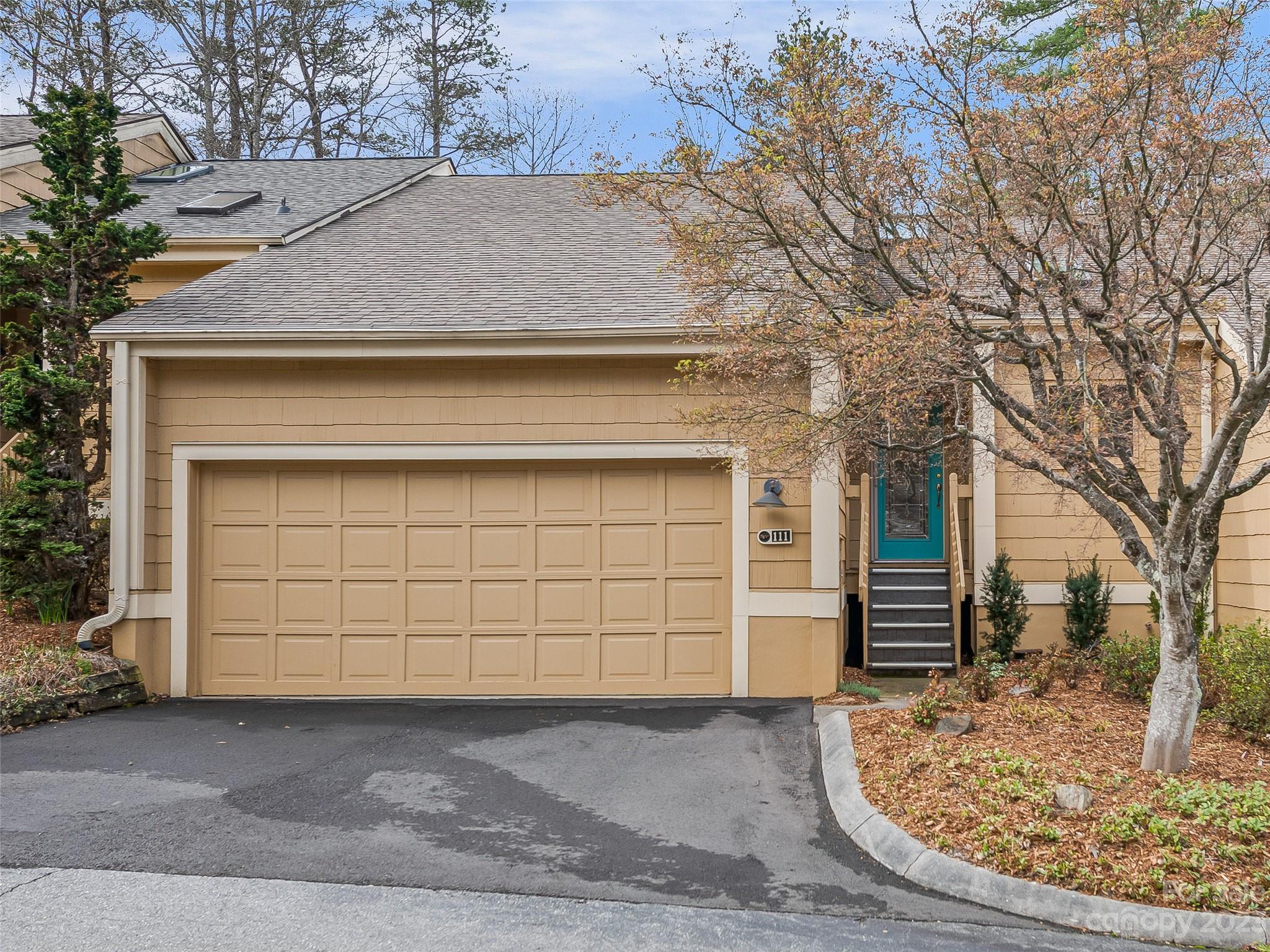 111 Beaver Ridge Road Asheville, NC 28804 - Photo 3 of 29 Gallery Image 3