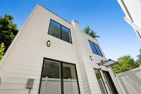 $775,000 | 105 Laidlaw Avenue, Unit FOUR, Jersey City, NJ 07306