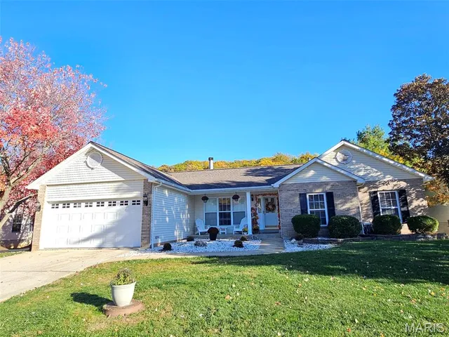 $399,900 | 2240 Fairway, High Ridge, MO 63049