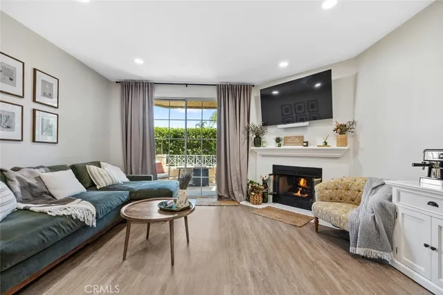 $535,000 | 23731 Del Monte Dr., Unit 183, Valencia, CA 91355