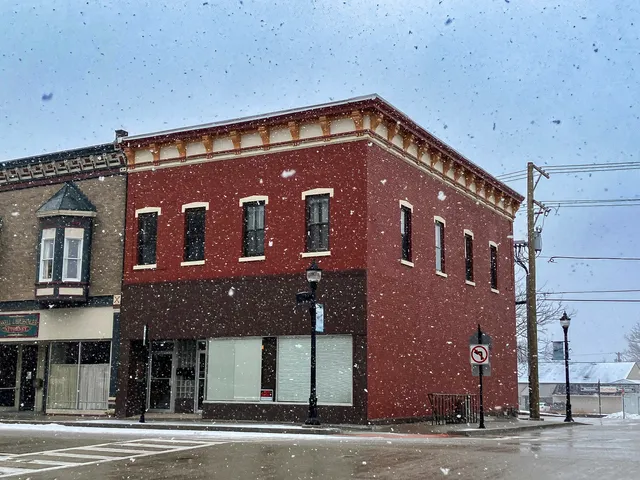 $1,800 | 101 East Main Street, Morrison, IL 61270