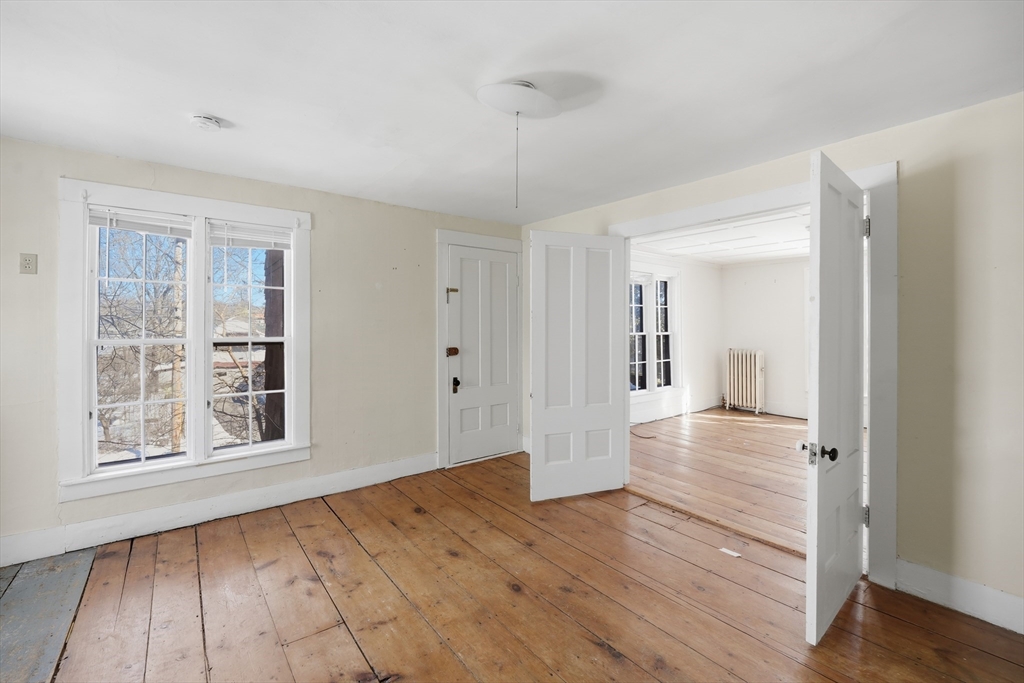 98 Conway Street Greenfield, MA 01301 - Photo 29 of 41