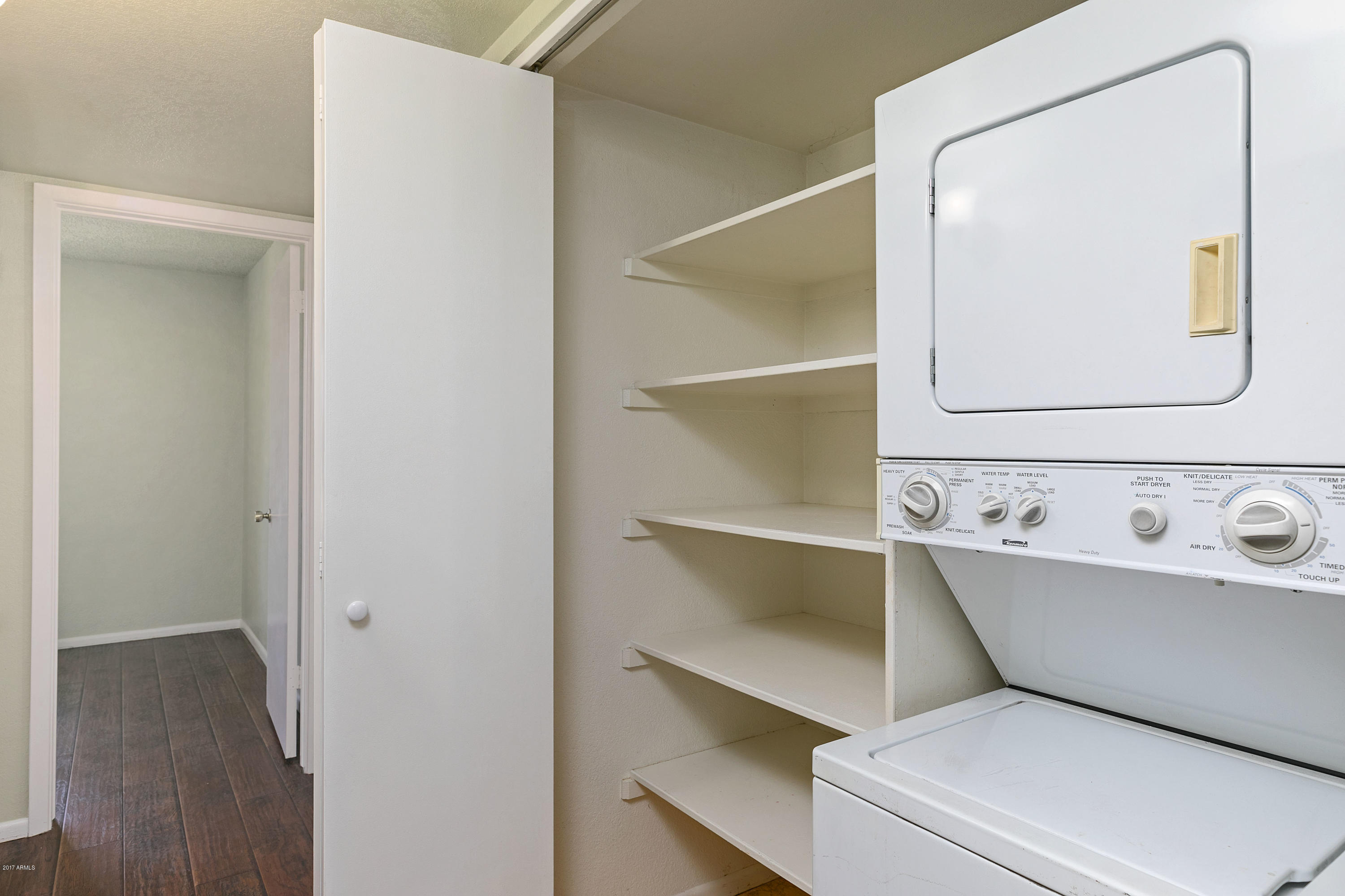 4234 East Carson Road Phoenix, AZ 85042 - Photo 16 of 21 Washer & Dryer Included