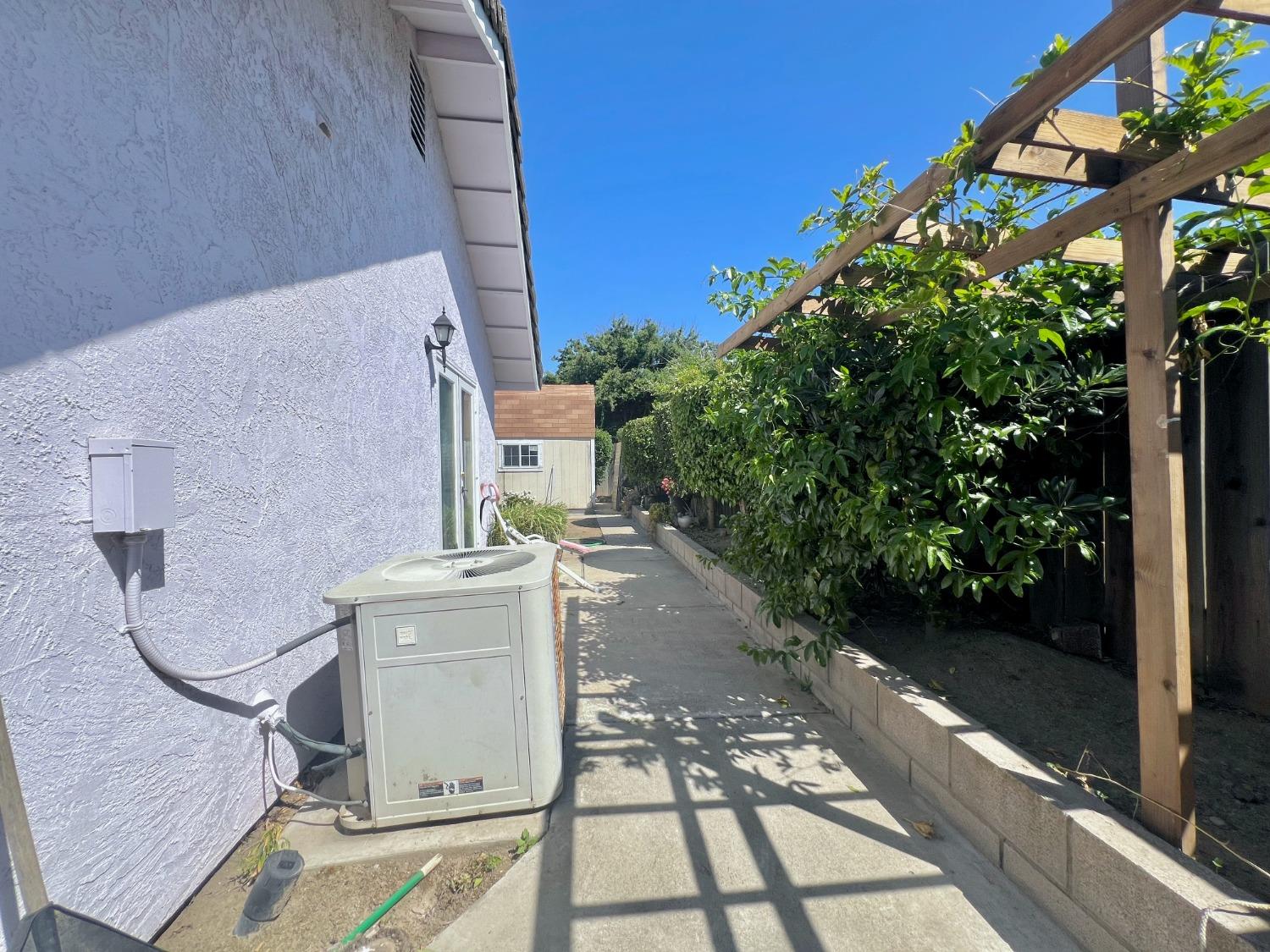 3116 Larrynell Drive Ceres, CA 95307 - Photo 31 of 32 a view of balcony with wooden floor
