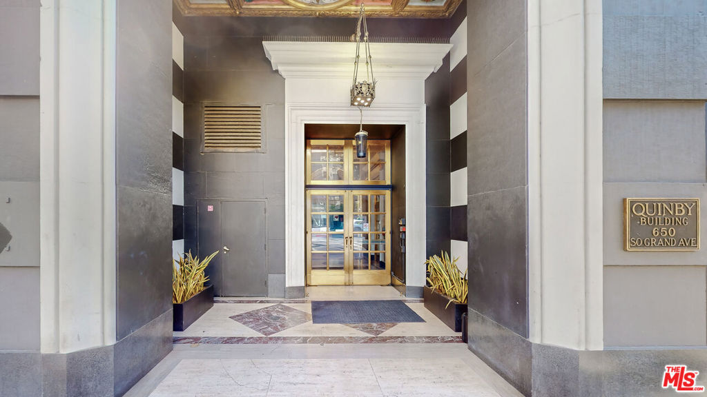 529 West 7th St Unit 1