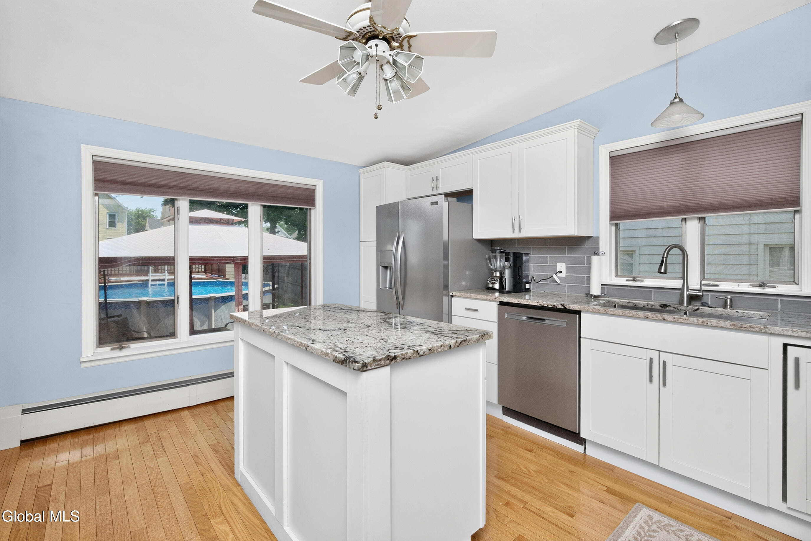 809 Thompson Street Schenectady, NY 12306 - Photo 7 of 37 037-809-Thompson-St-Schenectady-NY-12306