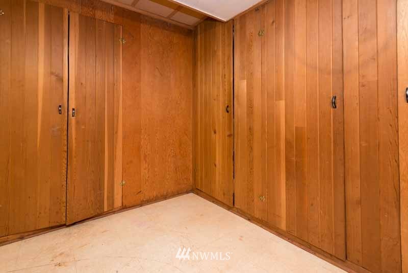 355 Howe Street Seattle, WA 98109 - Photo 18 of 22 Gallery Image 18