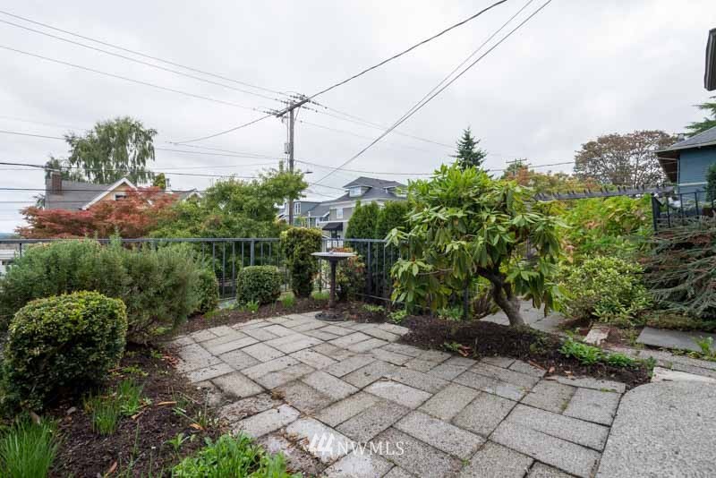 355 Howe Street Seattle, WA 98109 - Photo 20 of 22 Gallery Image 20