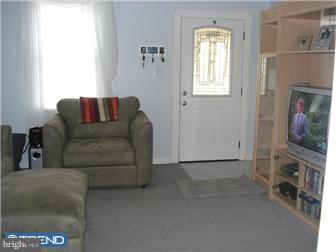 225 Nicholson Road Haddon Township, NJ 08059 - Photo 2 of 5 Living Room