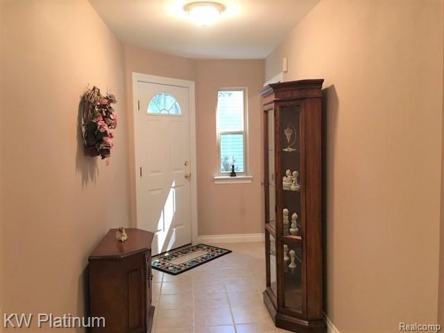 9630 Nook Road, Unit 4 Algonac, MI 48001 - Photo 20 of 36 foyer.jpg