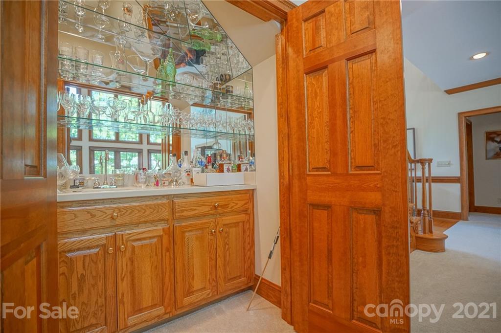 14042 Point Lookout Road Charlotte, NC 28278 - Photo 19 of 48 Gallery Image 19