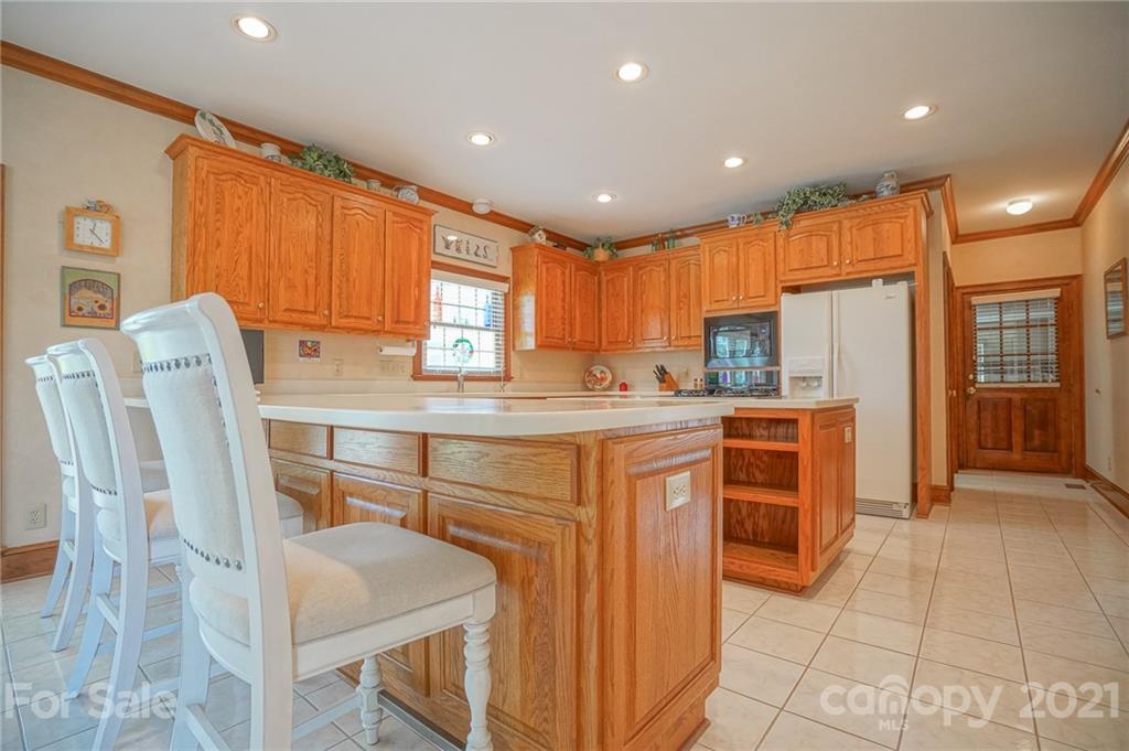 14042 Point Lookout Road Charlotte, NC 28278 - Photo 21 of 48 Gallery Image 21