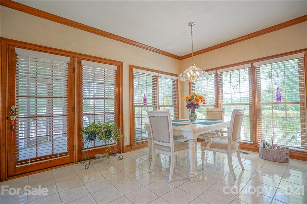 14042 Point Lookout Road Charlotte, NC 28278 - Photo 24 of 48 Gallery Image 24