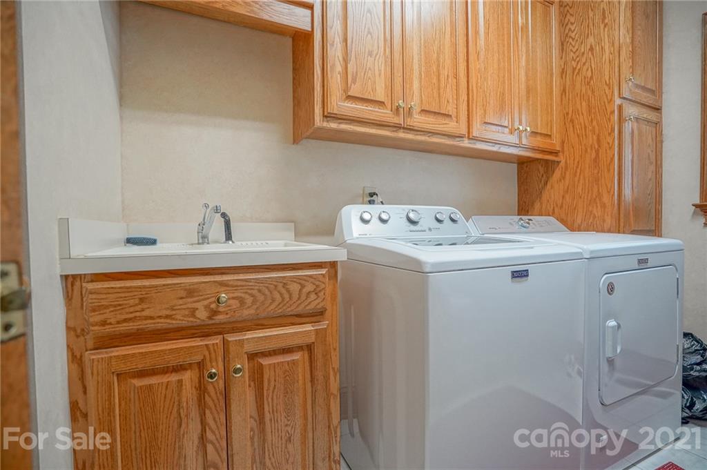 14042 Point Lookout Road Charlotte, NC 28278 - Photo 25 of 48 Gallery Image 25