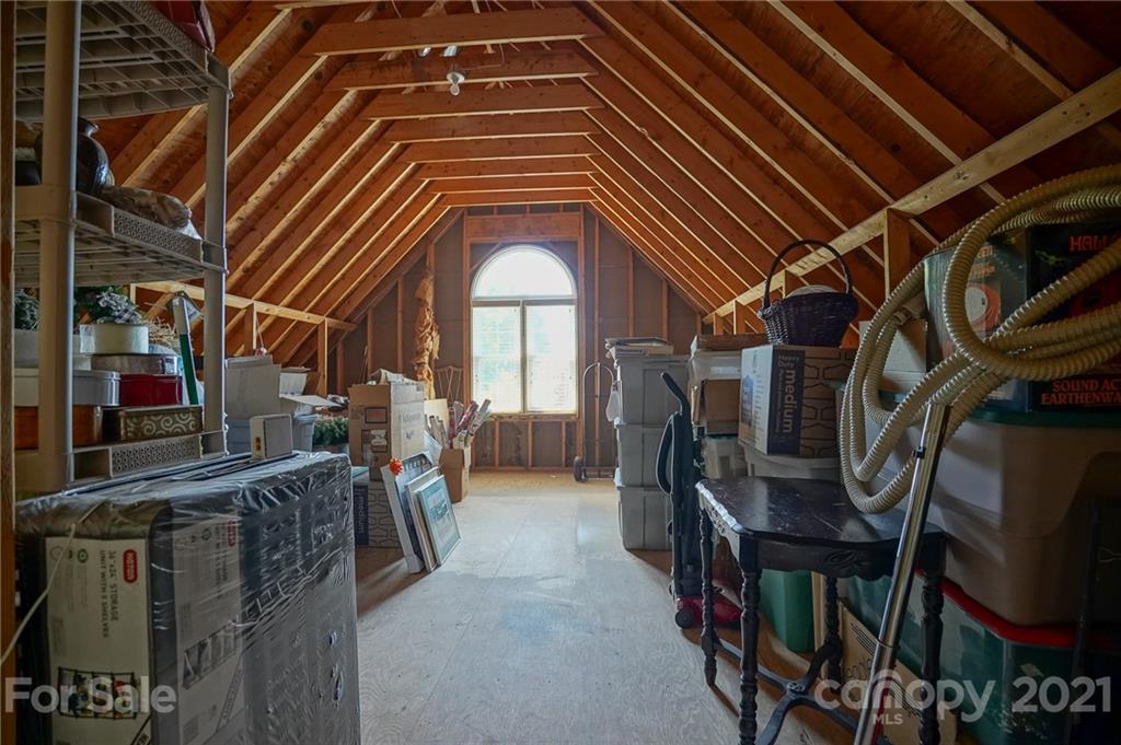 14042 Point Lookout Road Charlotte, NC 28278 - Photo 27 of 48 Gallery Image 27