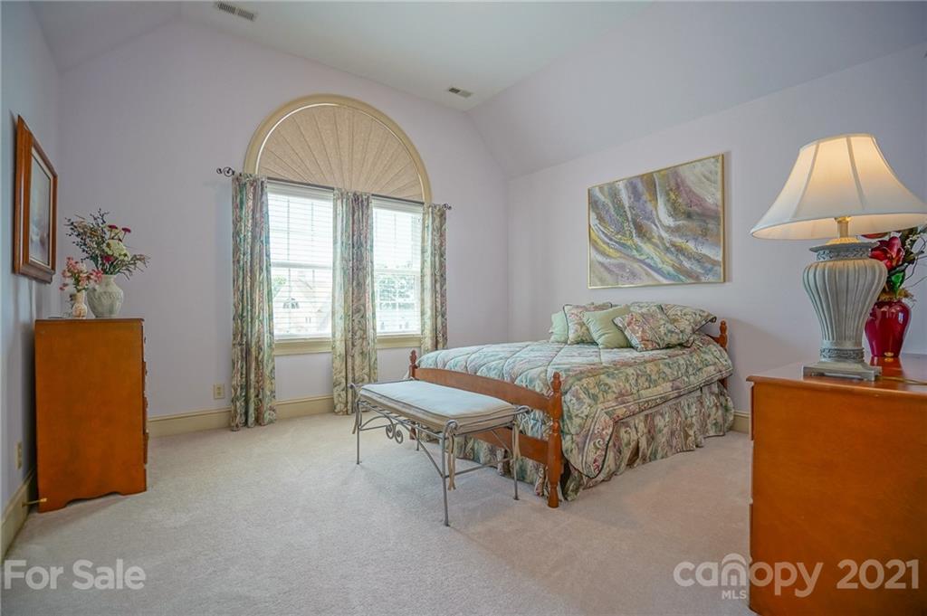 14042 Point Lookout Road Charlotte, NC 28278 - Photo 28 of 48 Gallery Image 28