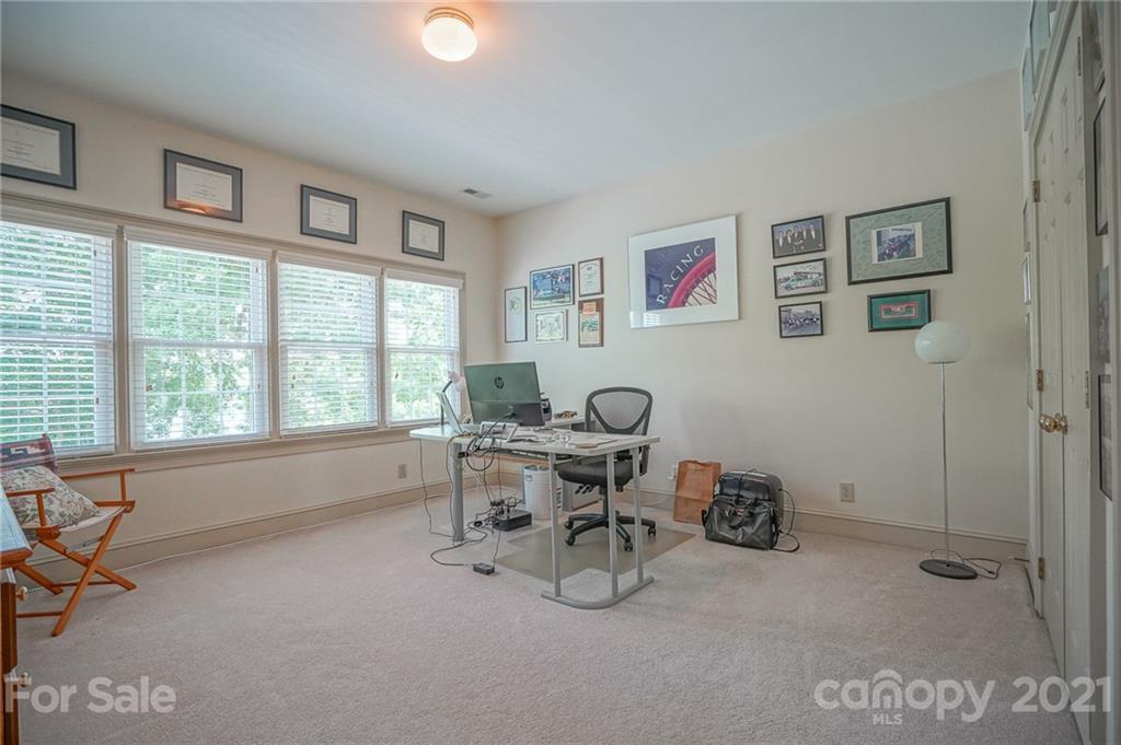 14042 Point Lookout Road Charlotte, NC 28278 - Photo 30 of 48 Gallery Image 30