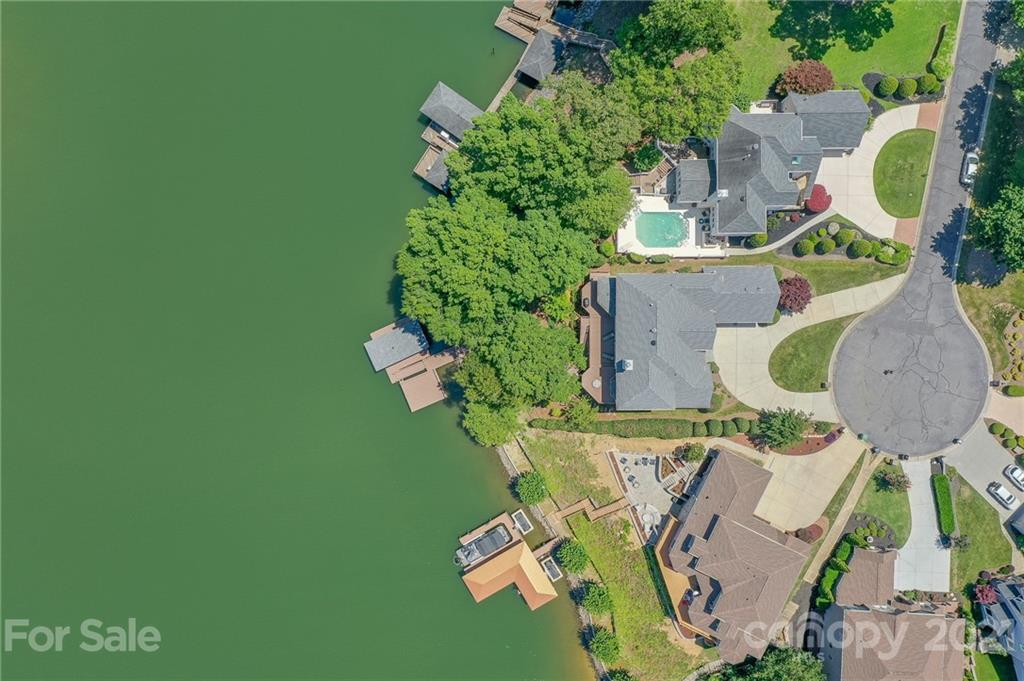 14042 Point Lookout Road Charlotte, NC 28278 - Photo 42 of 48 Gallery Image 42
