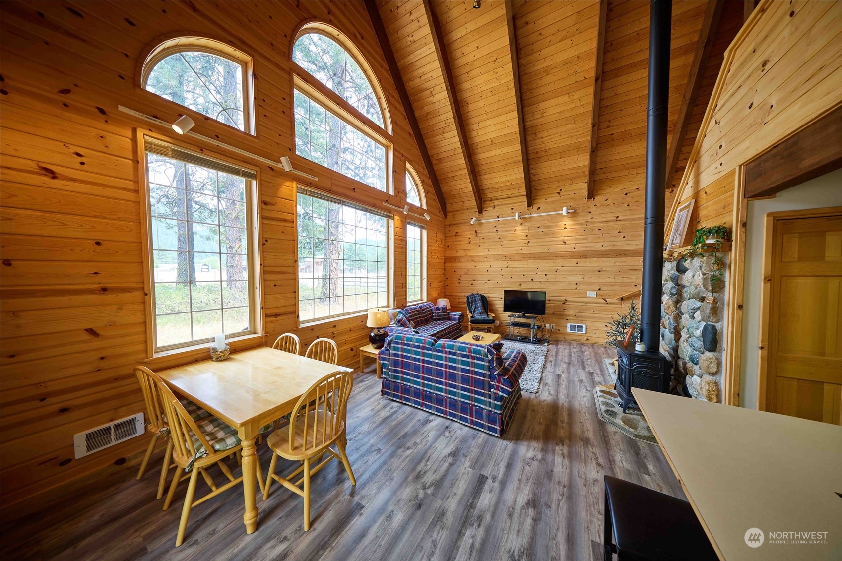 18846 Alpine Acres Road Leavenworth, WA 98826 - Photo 3 of 25 Gallery Image 3