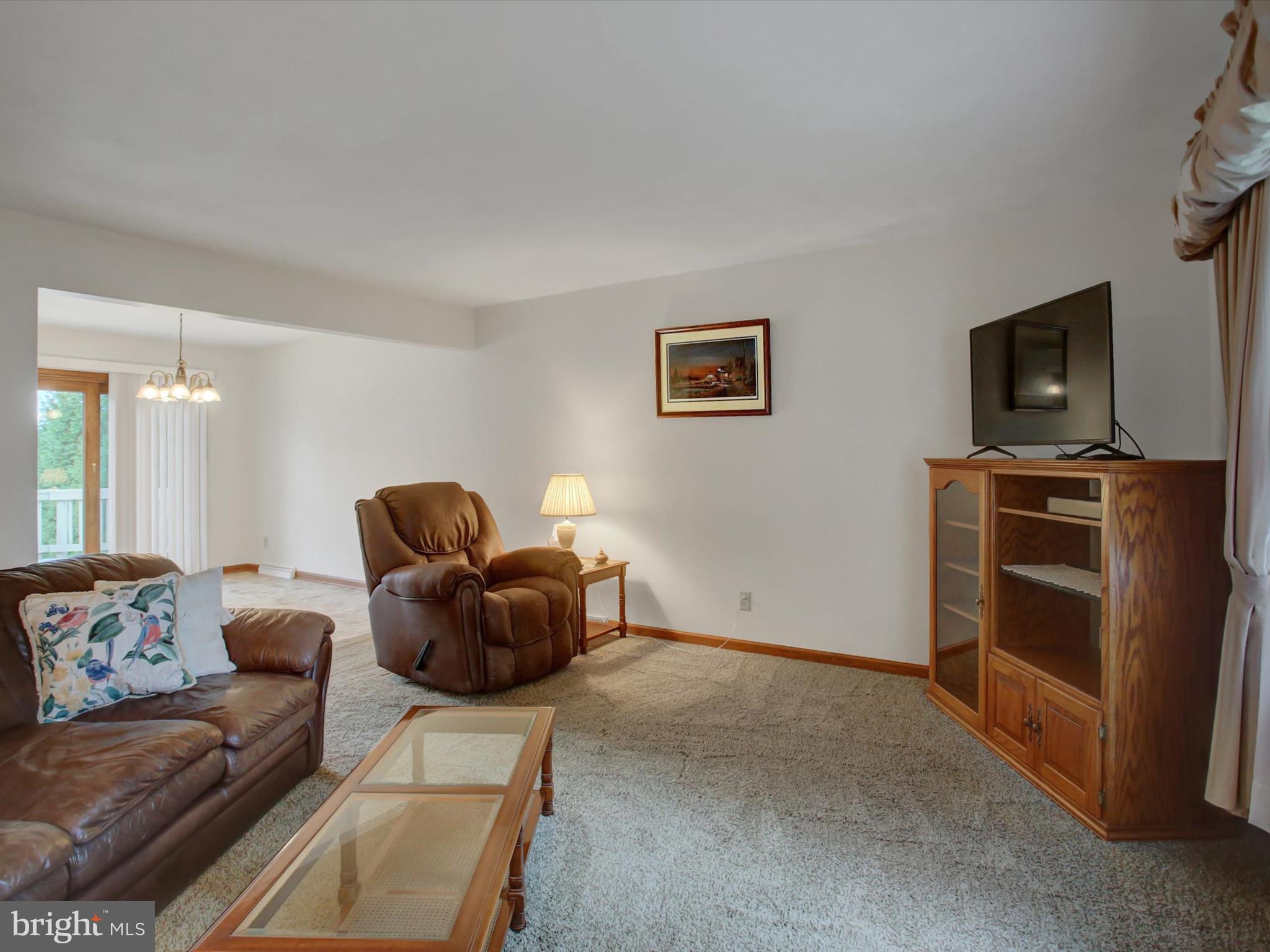 1380 Siloam Road Chambersburg, PA 17201 - Photo 18 of 53 living area
