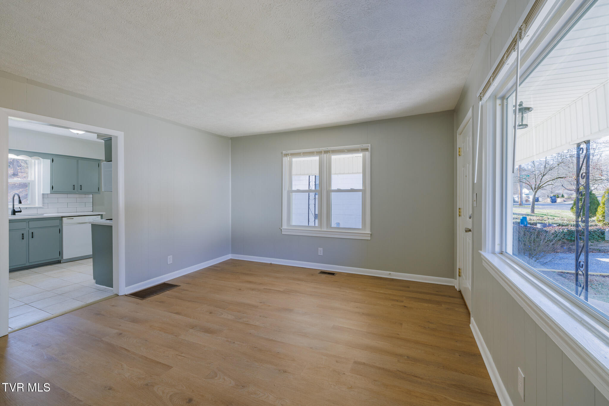 2115 Millye Street Kingsport, TN 37664 - Photo 3 of 20 1R9A3267-HDR