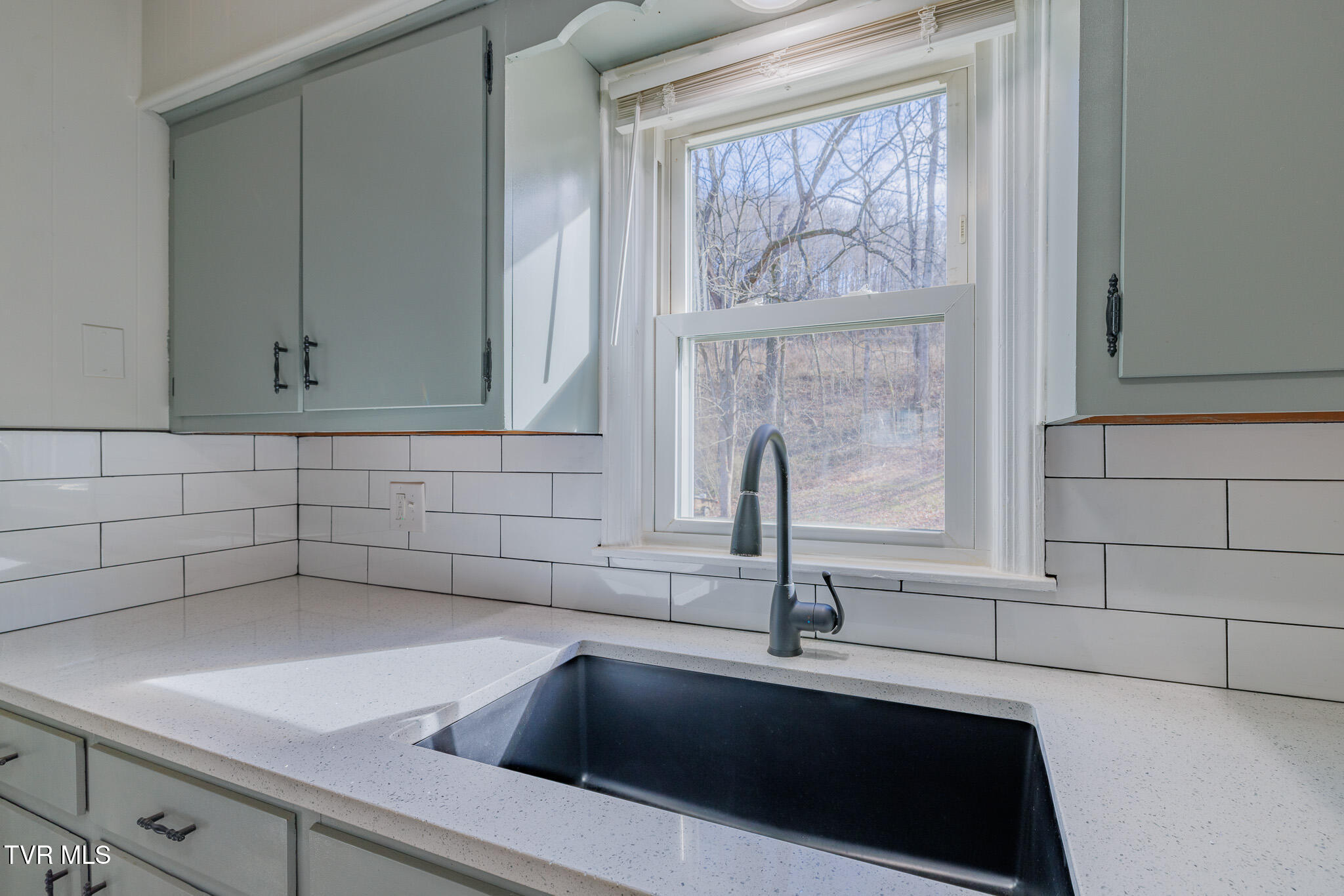 2115 Millye Street Kingsport, TN 37664 - Photo 5 of 20 1R9A3300-HDR