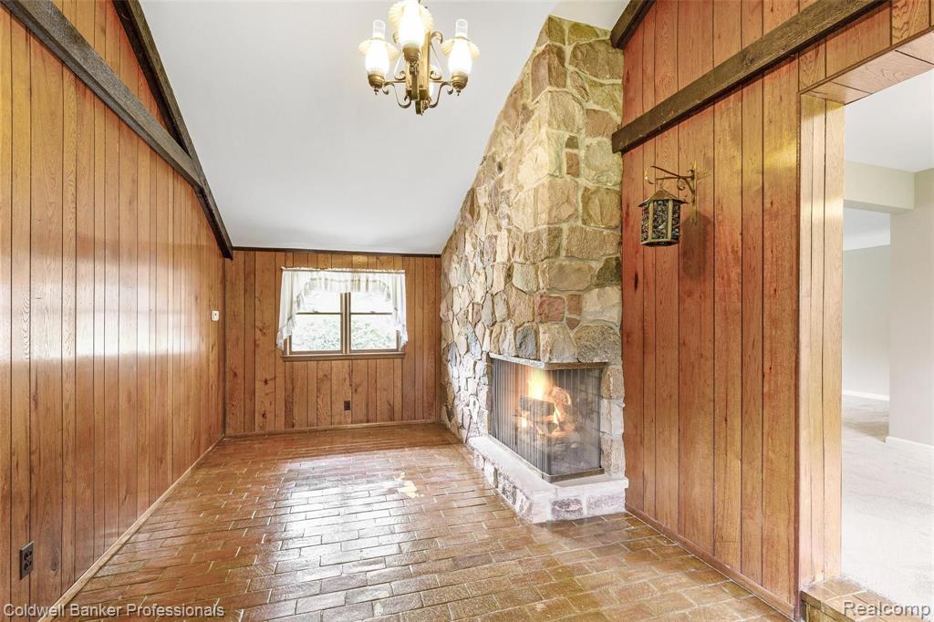 16146 Beverly Road Beverly Hills, MI 48025 - Photo 14 of 31