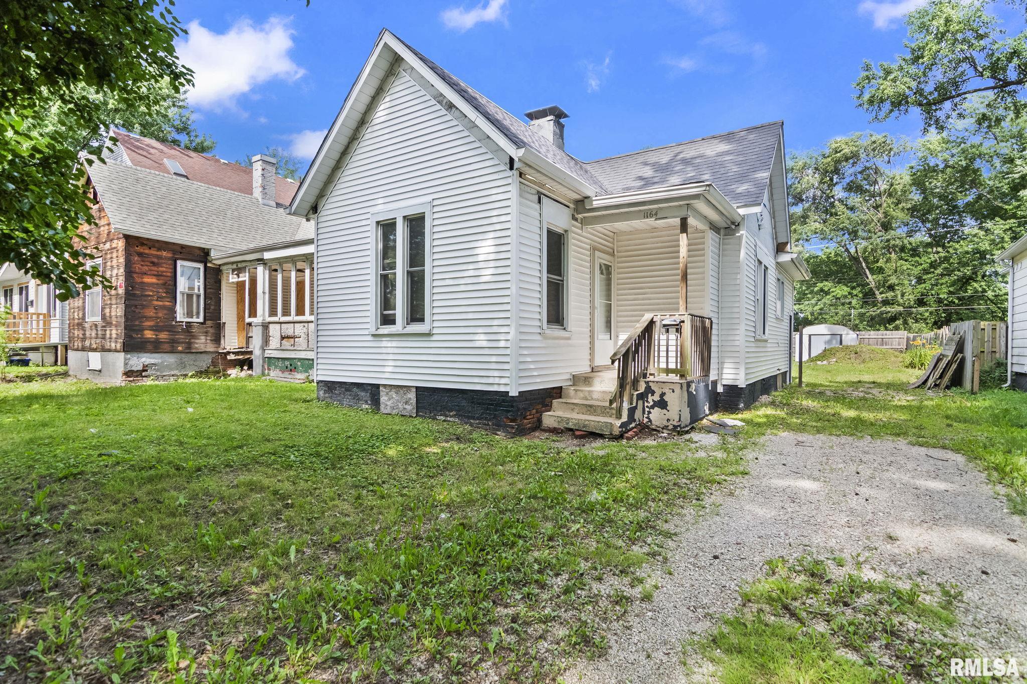 1164 North 3rd Street Springfield, IL 62702 - Photo 1 of 24