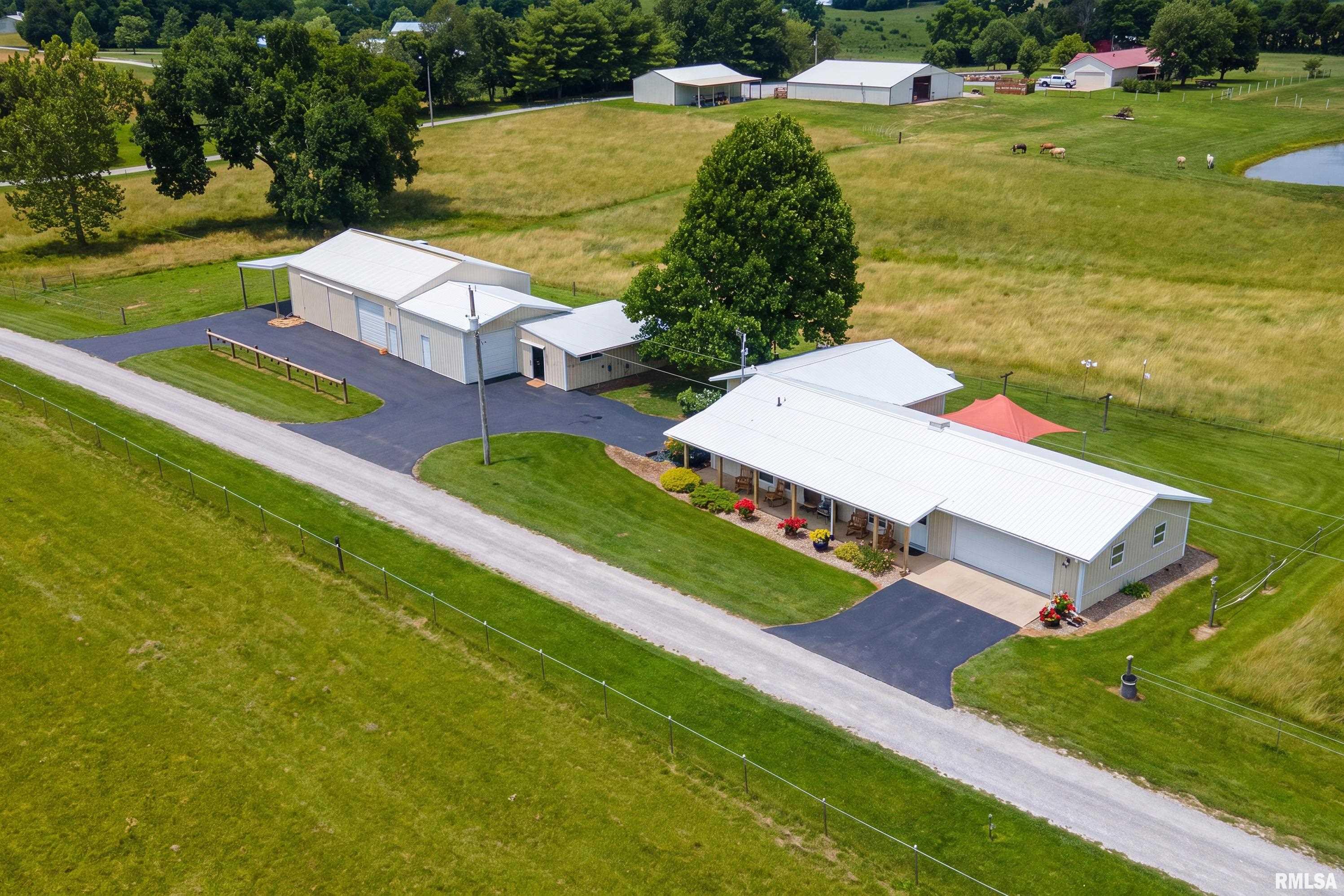 29 Bridle Lane Stonefort, IL 62987 - Photo 3 of 56