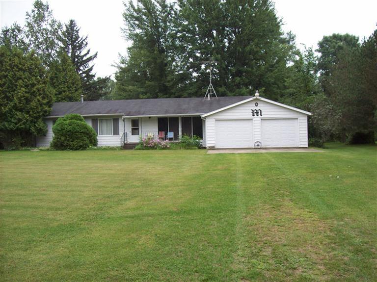 1984 North County Line Road Blanchard, MI 49310 - Photo 1 of 9 Primary Photo