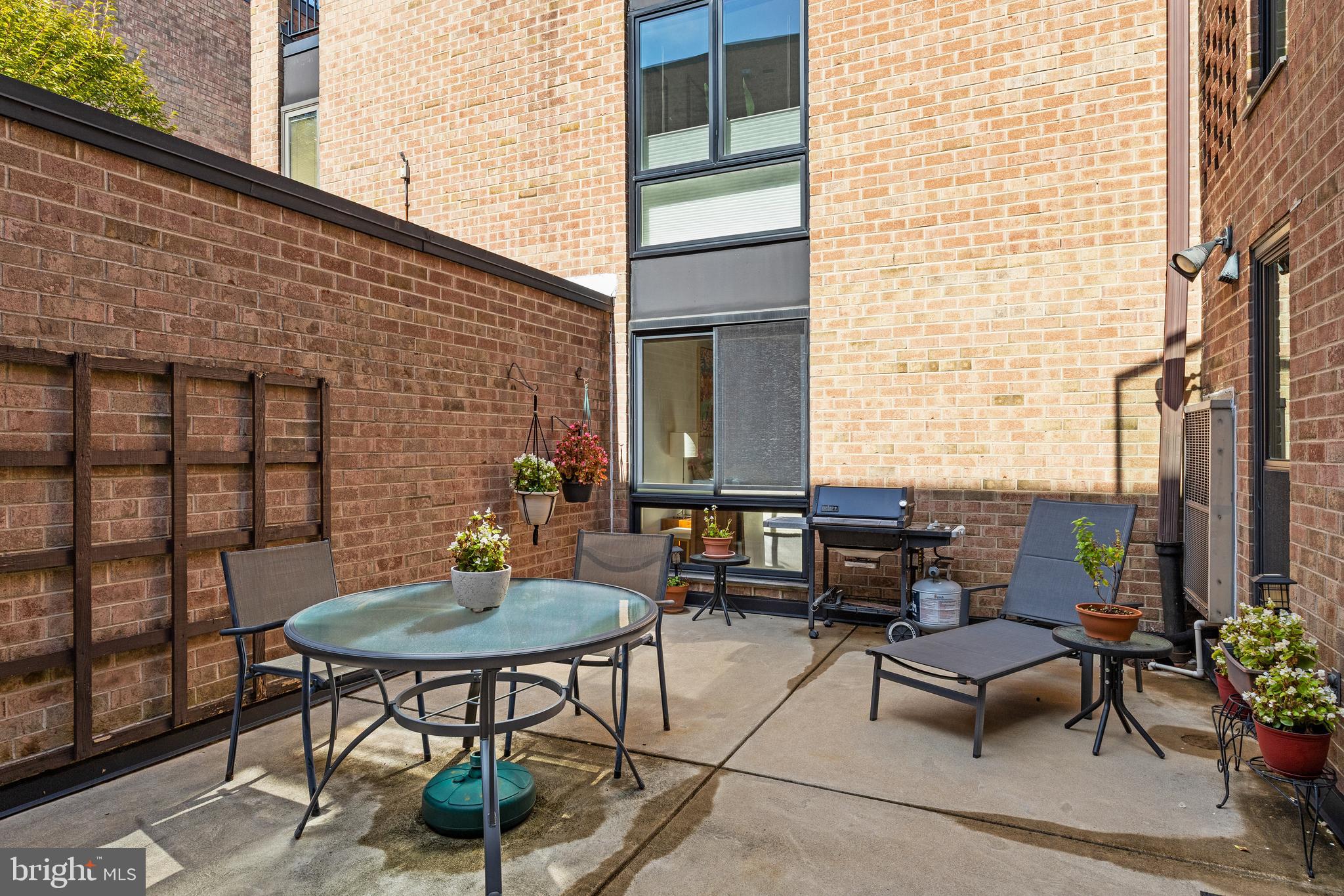 130 Spruce Street, Unit 27A Philadelphia, PA 19106 - Photo 17 of 19