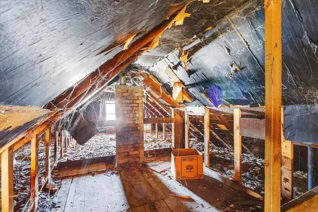 $149,900 | 1015 Bluff Street, Beloit, WI 53511