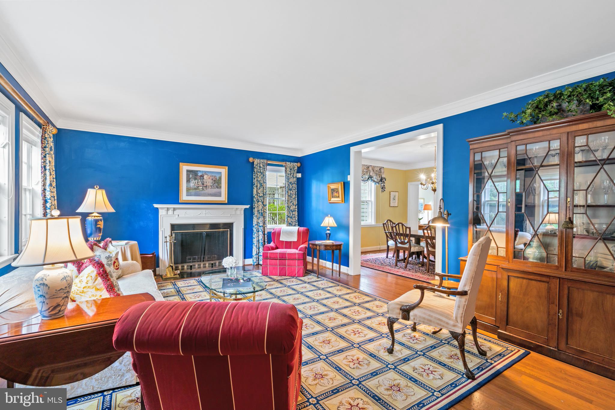 5148 Tilden Street Northwest Washington, DC 20016 - Photo 4 of 38 Living Room
