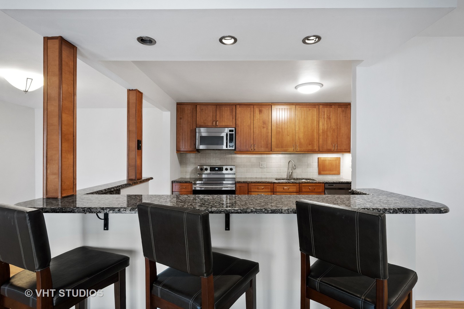 1405 East Central Road, Unit 320C Arlington Heights, IL 60005 - Photo 4 of 20