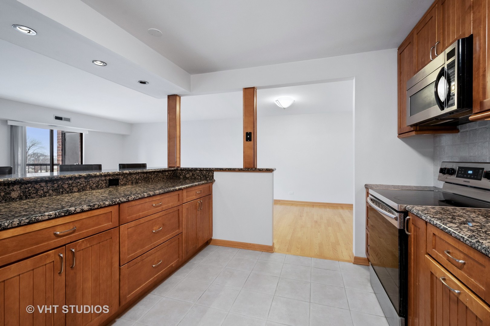 1405 East Central Road, Unit 320C Arlington Heights, IL 60005 - Photo 8 of 20