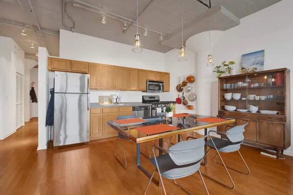 $270,000 | 1525 South Sangamon Street, Unit 610, Chicago, IL 60608