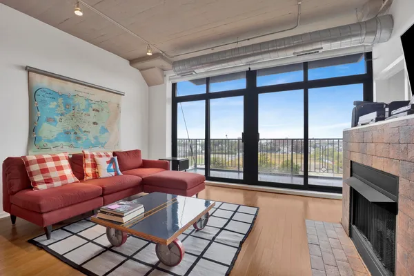 $270,000 | 1525 South Sangamon Street, Unit 610, Chicago, IL 60608