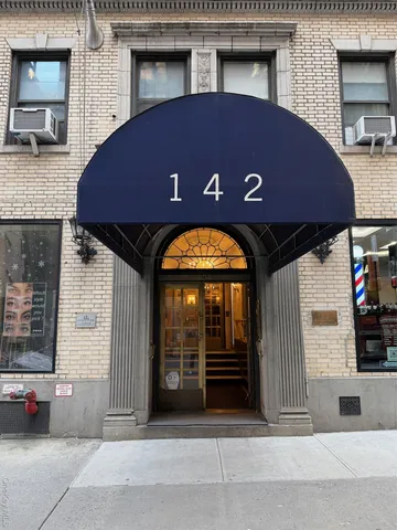 $490,000 | 142 East 49th Street, Unit 8A | Midtown East
