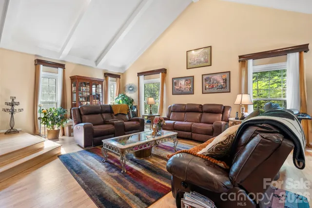 $690,000 | 1750 5th St Drive Northwest, Hickory, NC 28601