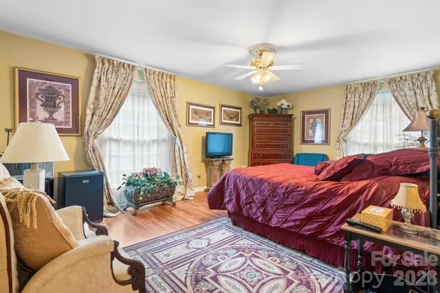 $690,000 | 1750 5th St Drive Northwest, Hickory, NC 28601