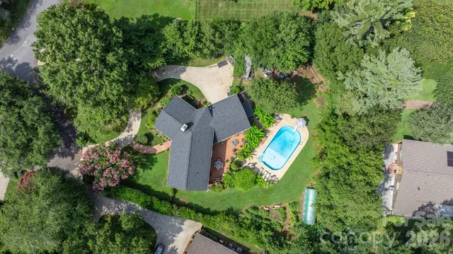 $690,000 | 1750 5th St Drive Northwest, Hickory, NC 28601