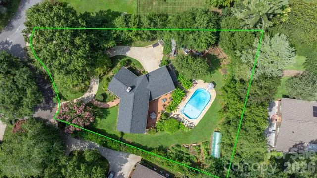 $690,000 | 1750 5th St Drive Northwest, Hickory, NC 28601