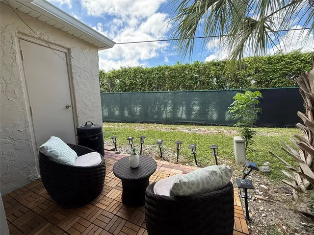 $1,900 | 20862 Vinesta Circle, Boca Raton, FL 33433