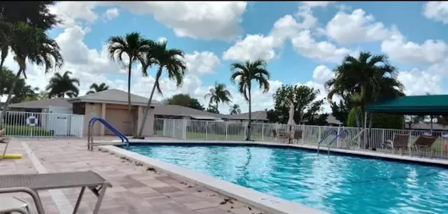 $1,900 | 20862 Vinesta Circle, Boca Raton, FL 33433