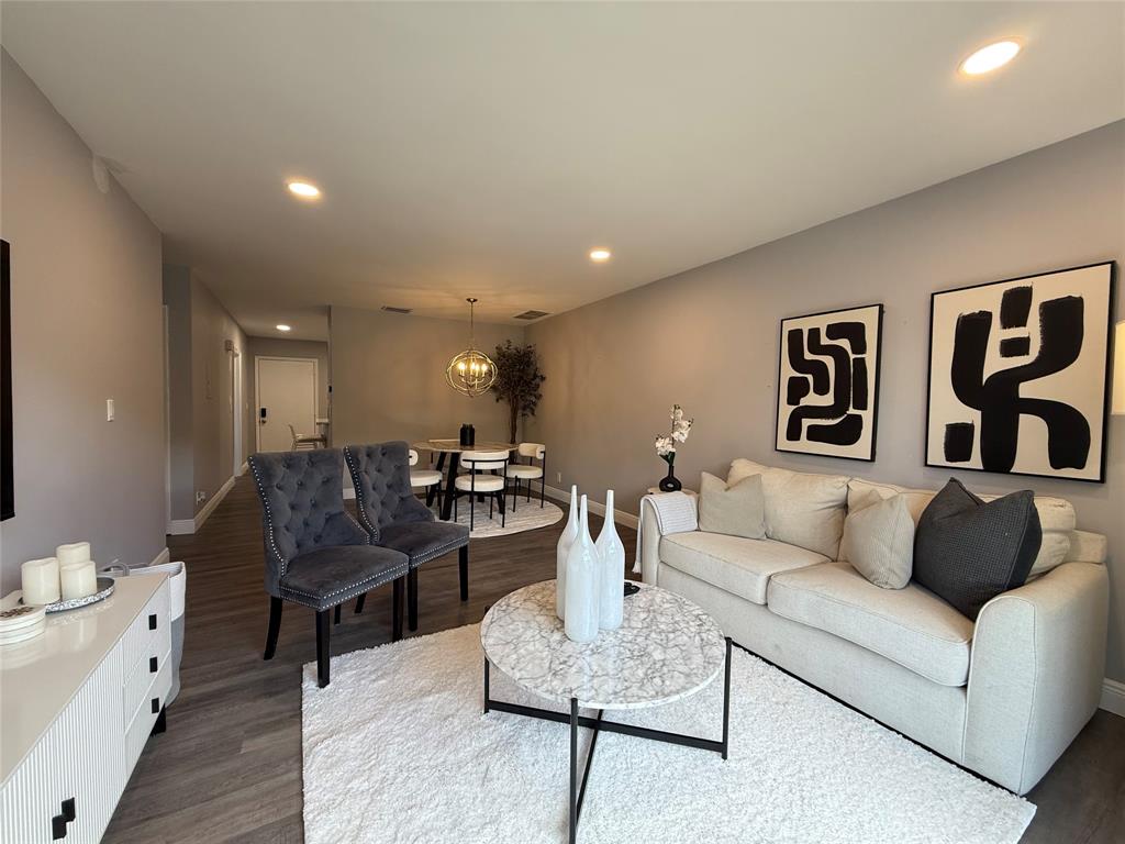 20862 Vinesta Circle Boca Raton, FL 33433 - Photo 6 of 19 a living room with furniture and a couch