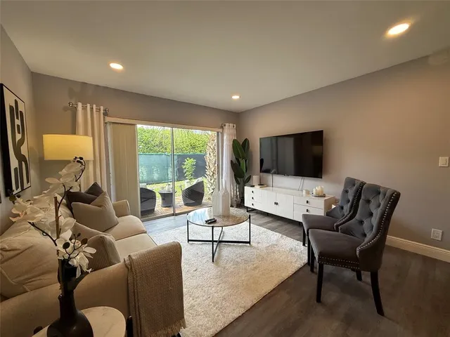 $1,900 | 20862 Vinesta Circle, Boca Raton, FL 33433