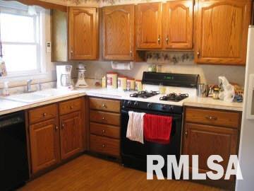 504 Fairfield Road Mount Vernon, IL 62864 - Photo 9 of 13 Gallery Image 9